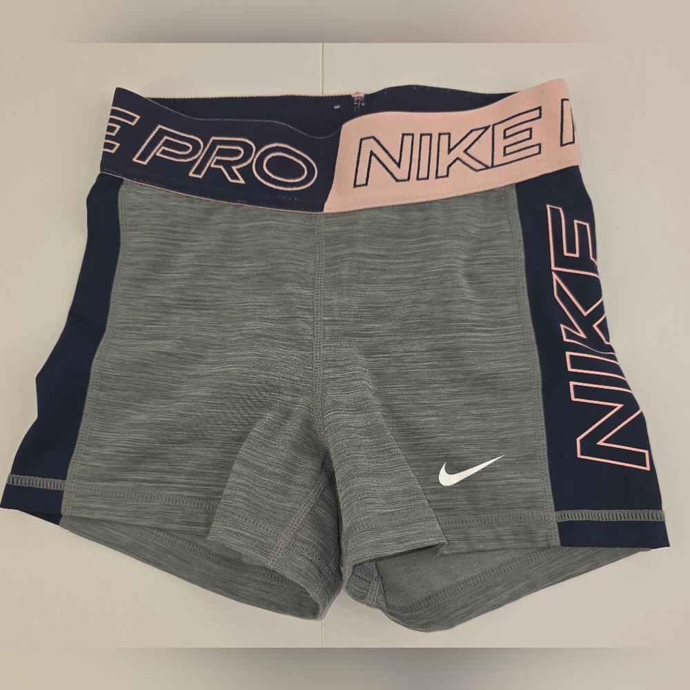 Nike Women`s Pro Graphic Color-Block 3” Shorts Gray Pink Size XS Dri-Fit U-3024